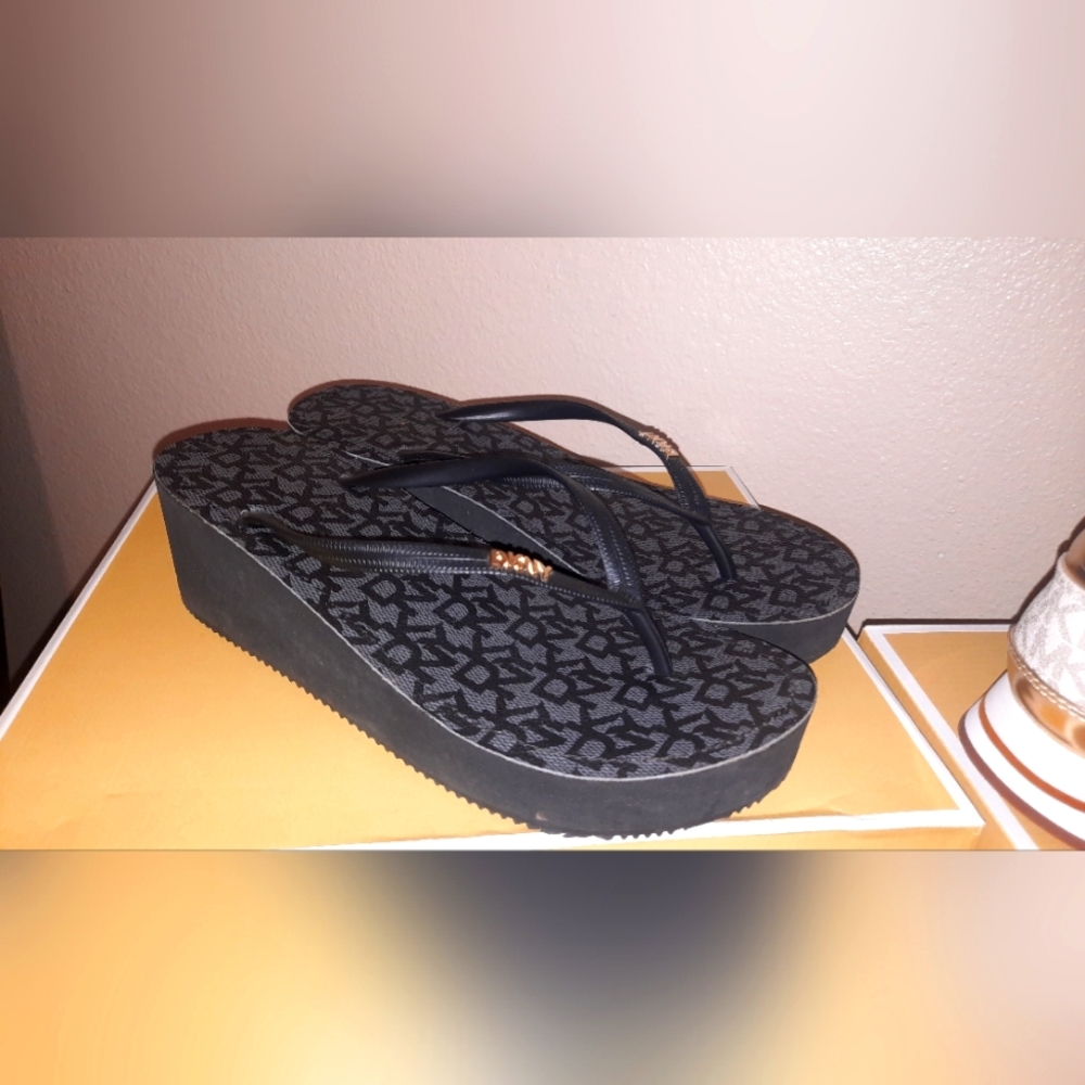 DKNY wedges